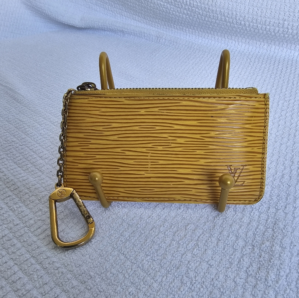 Louis Vuitton  Vernis Key Cles